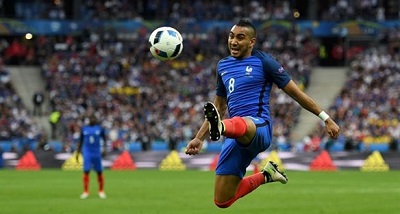 Франция вырвала у Румынии победу в стартовом матче домашнего Евро